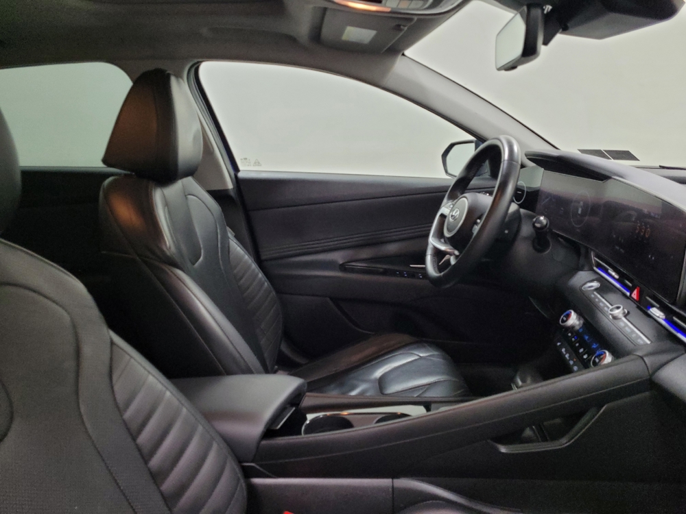 2021 Hyundai Elantra Limited - Photo 16