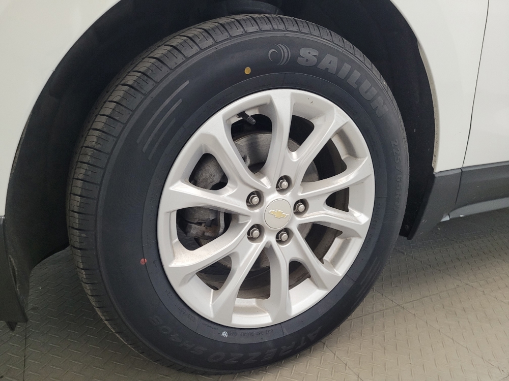2020 Chevrolet Equinox LS - Photo 24