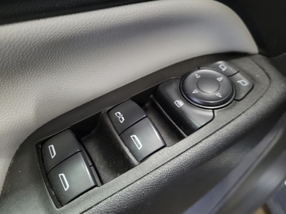2020 Chevrolet Equinox LS - Photo 21