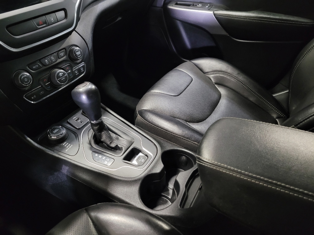 2022 Jeep Cherokee Latitude Lux - Photo 20