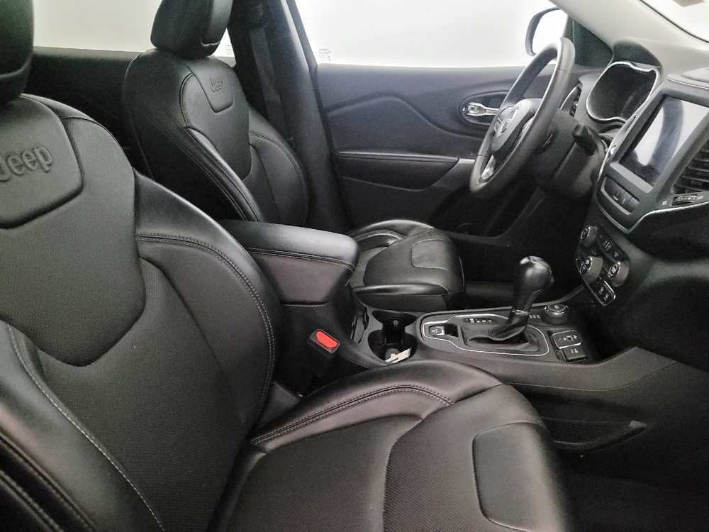 2022 Jeep Cherokee Latitude Lux - Photo 16