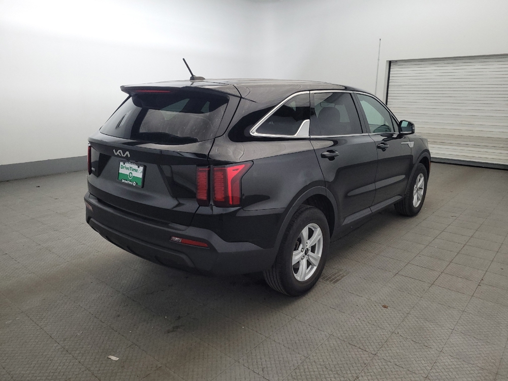 2022 Kia Sorento LX - Photo 7
