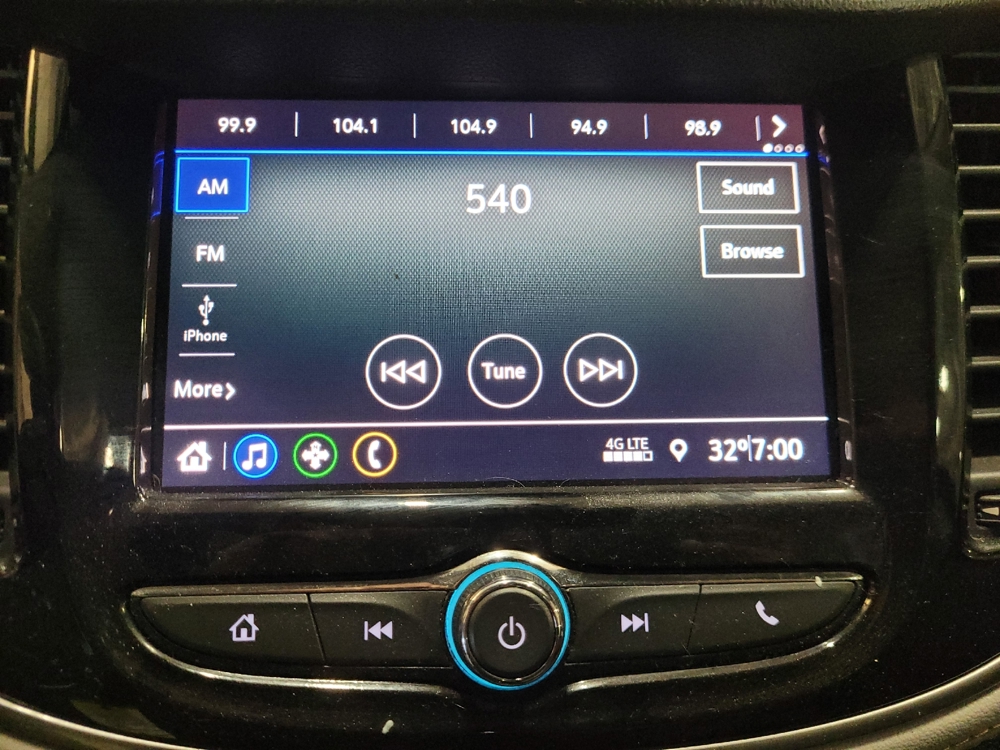 2021 Chevrolet Trax LS - Photo 19