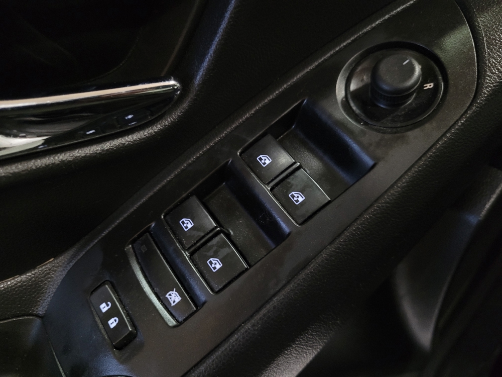 2021 Chevrolet Trax LS - Photo 21