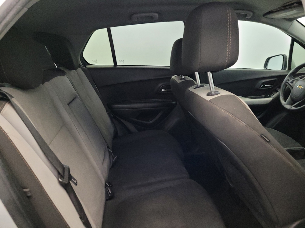 2021 Chevrolet Trax LS - Photo 15