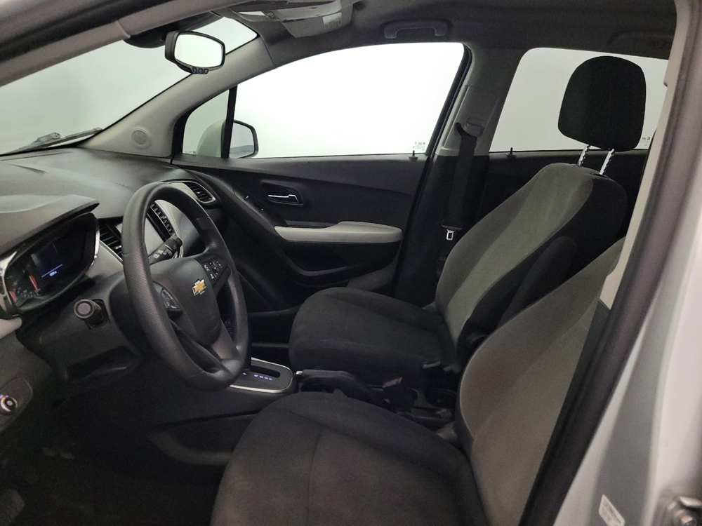 2021 Chevrolet Trax LS - Photo 13
