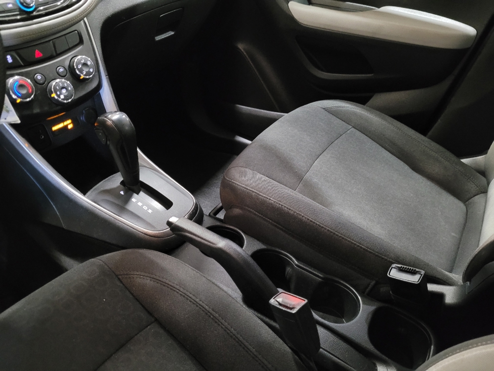 2021 Chevrolet Trax LS - Photo 20