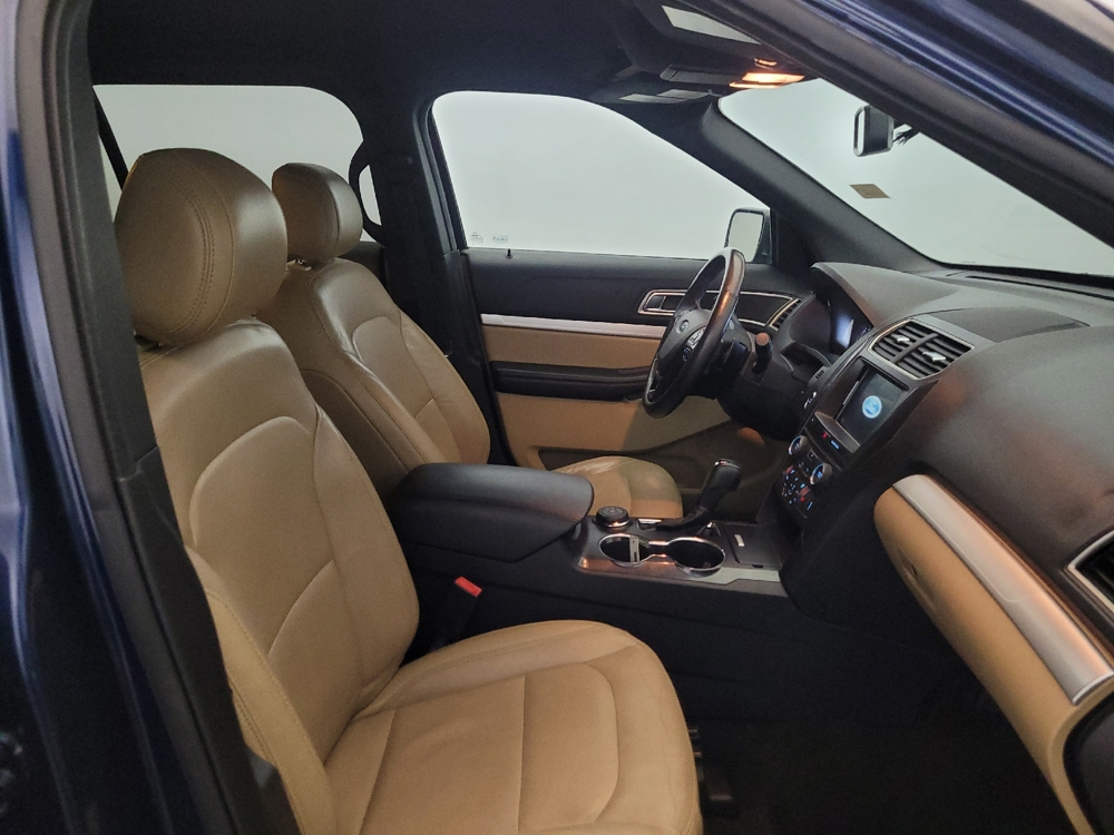 2017 Ford Explorer XLT - Photo 16