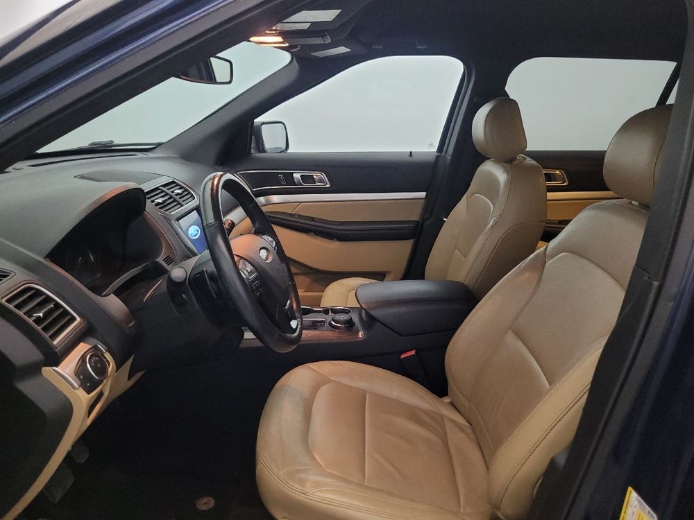 2017 Ford Explorer XLT - Photo 13