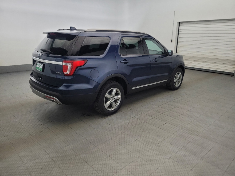 2017 Ford Explorer XLT - Photo 8