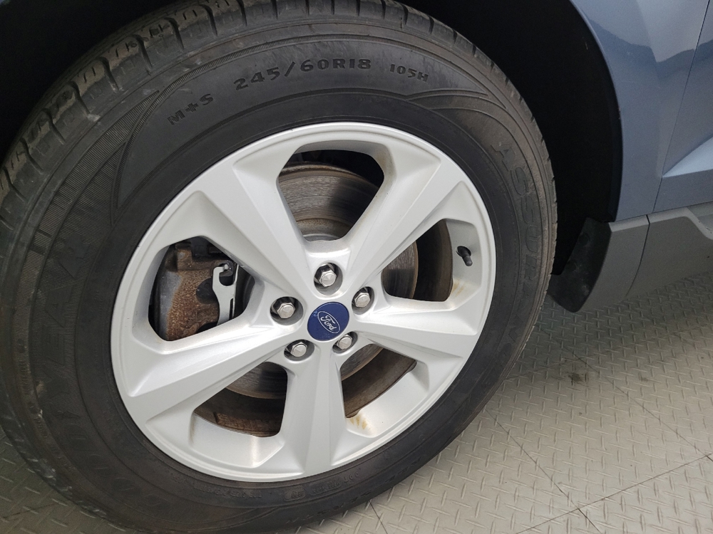 2019 Ford Edge SE - Photo 24