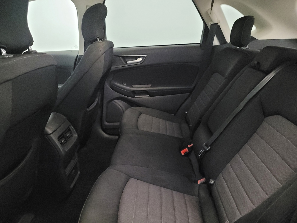 2019 Ford Edge SE - Photo 14