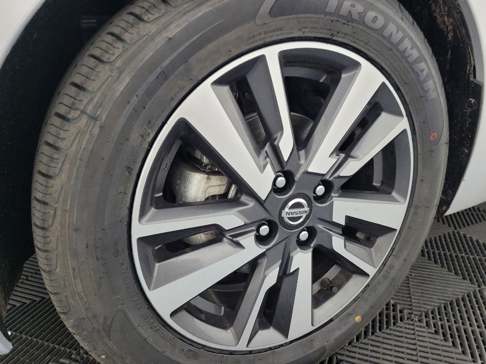 2022 Nissan Versa Sedan SV - Photo 24