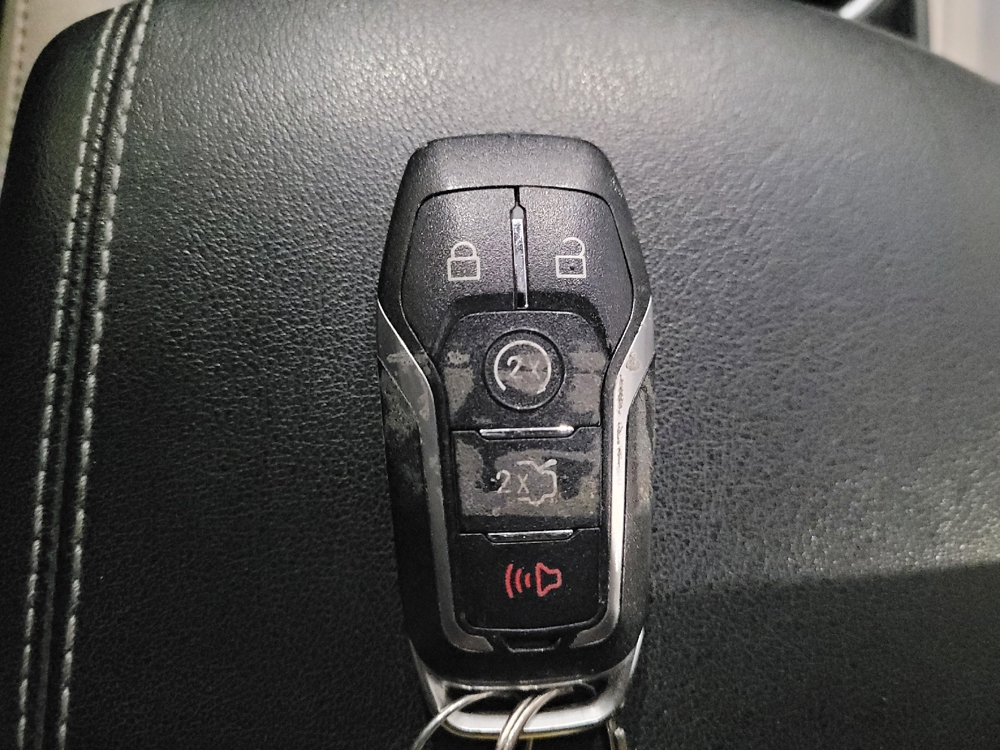 2016 Ford Edge Titanium - Photo 25