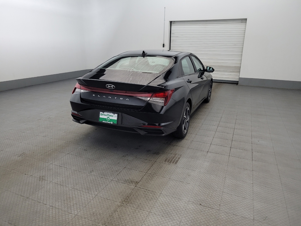 2023 Hyundai Elantra SEL - Photo 7