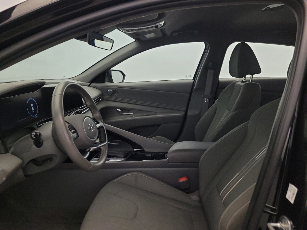 2023 Hyundai Elantra SEL - Photo 13