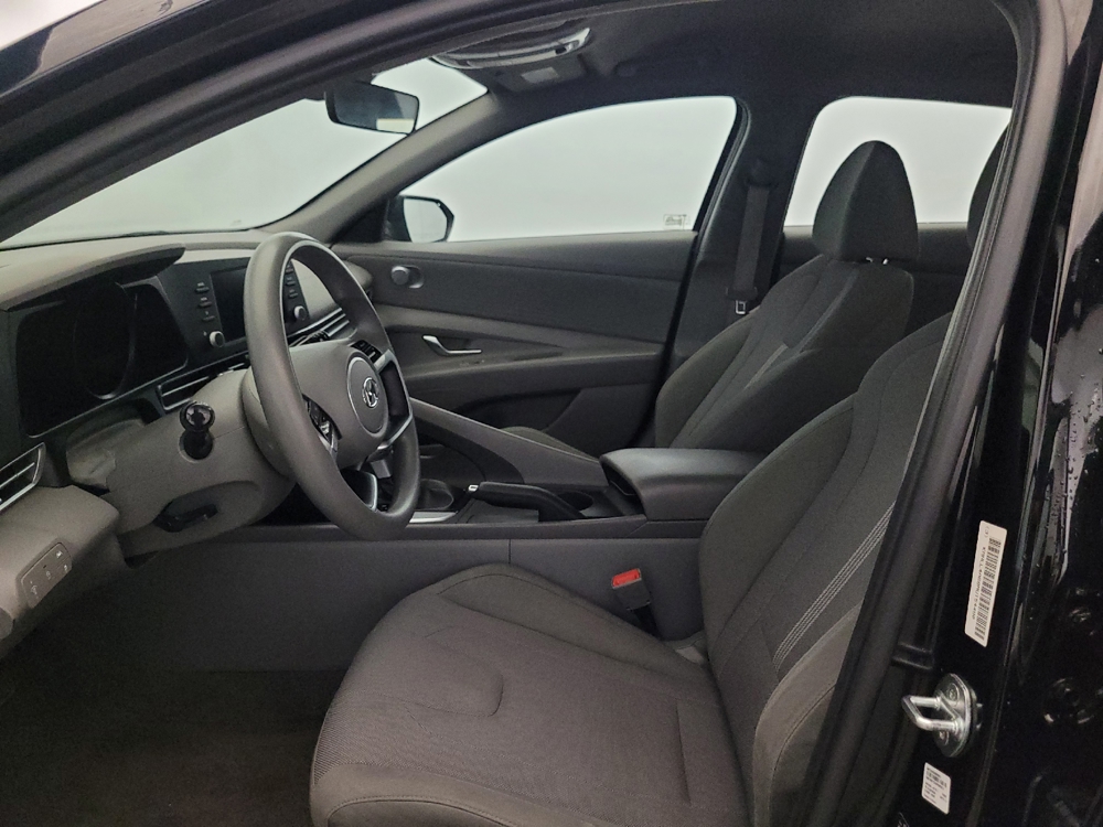 2021 Hyundai Elantra SE - Photo 13