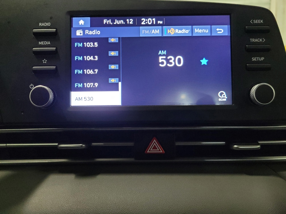 2021 Hyundai Elantra SE - Photo 19