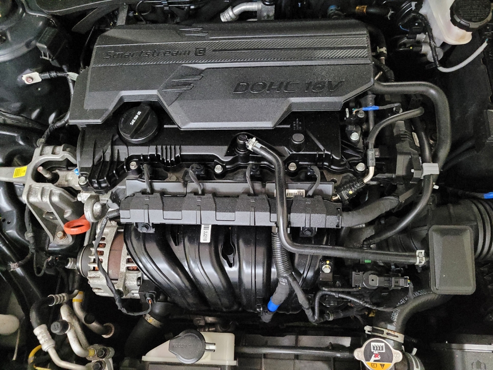 2021 Hyundai Elantra SE - Photo 23