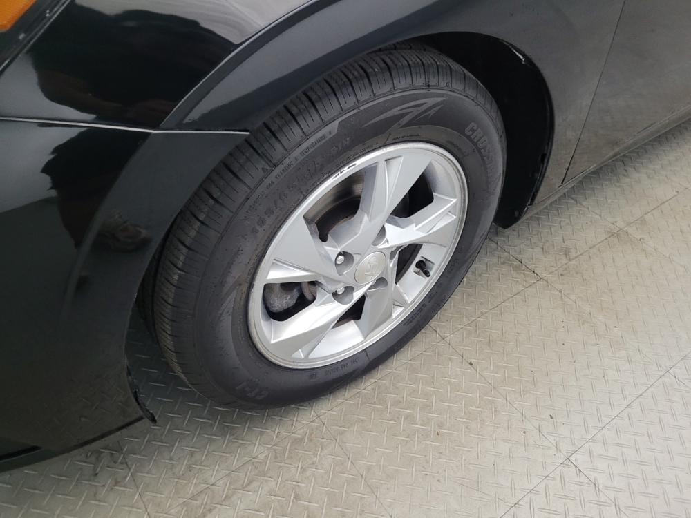 2021 Hyundai Elantra SE - Photo 24
