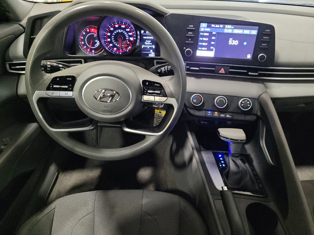 2021 Hyundai Elantra SE - Photo 17