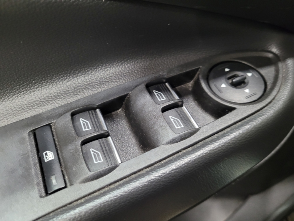 2017 Ford Escape SE - Photo 21