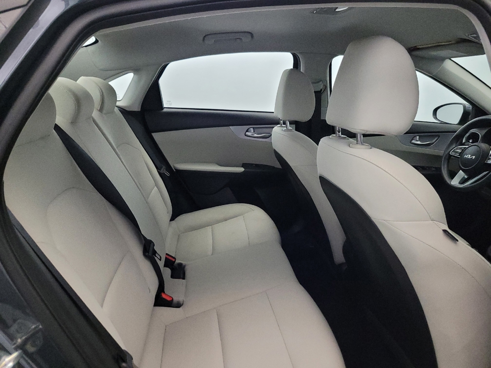 2023 Kia Forte LXS - Photo 15