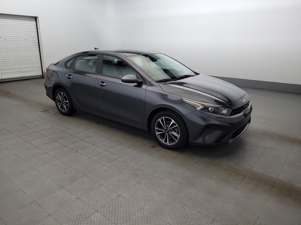2023 Kia Forte LXS - Photo 9