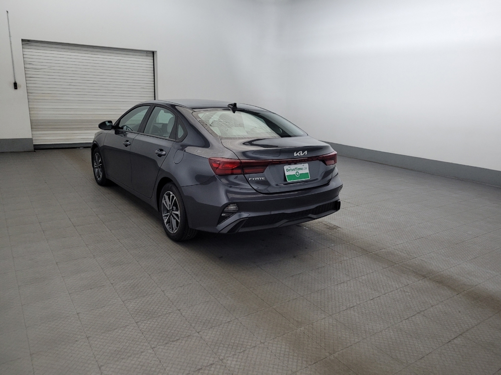 2023 Kia Forte LXS - Photo 4