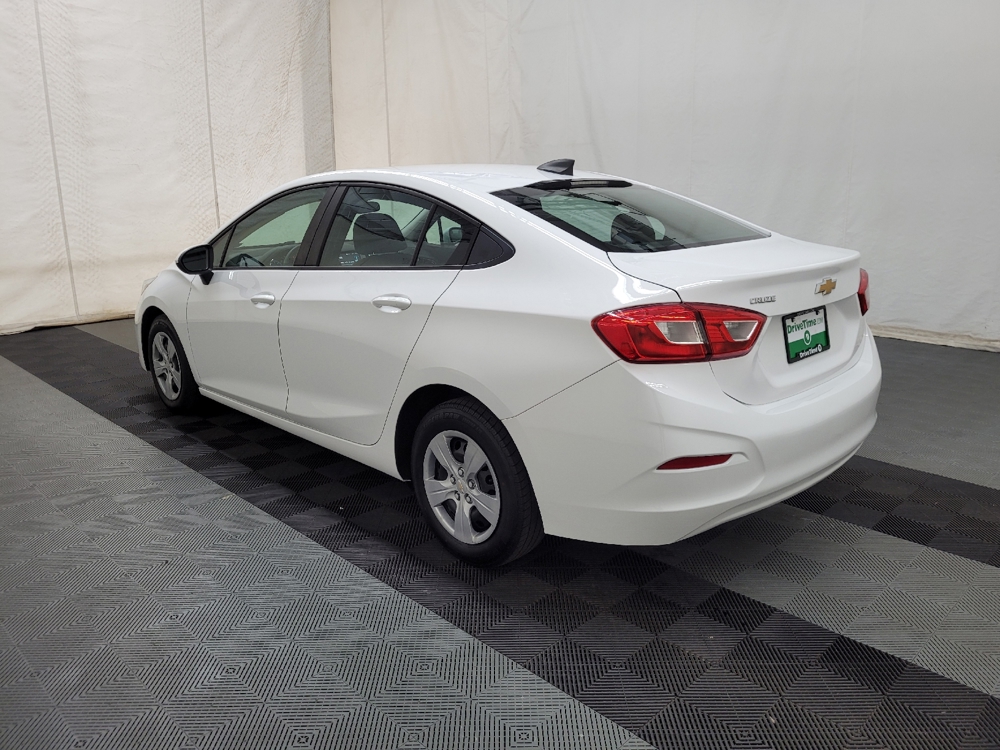 2018 Chevrolet Cruze LS - Photo 3