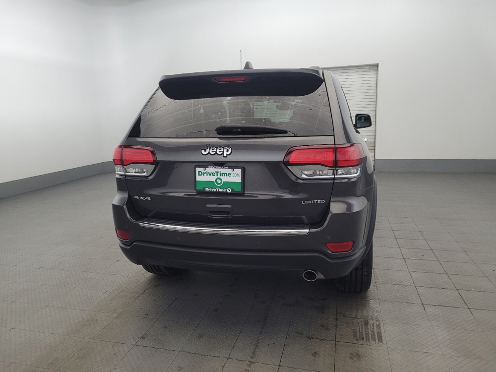 View vehicle photo 7