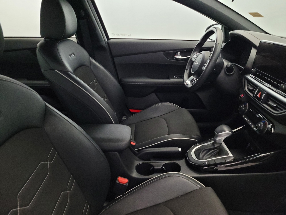 2023 Kia Forte GT-Line - Photo 16