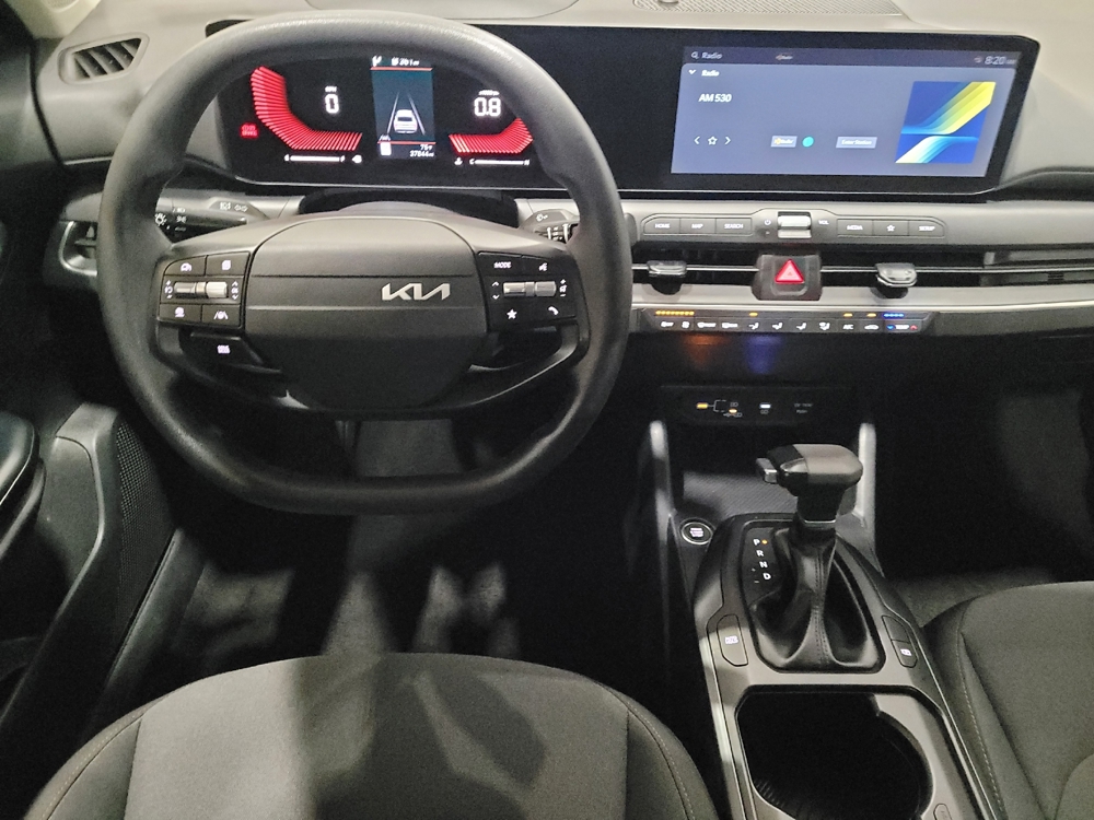 2025 Kia K4 LXS - Photo 17