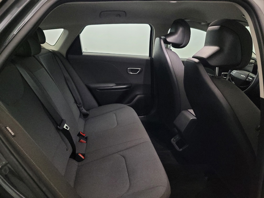 2025 Kia K4 LXS - Photo 15