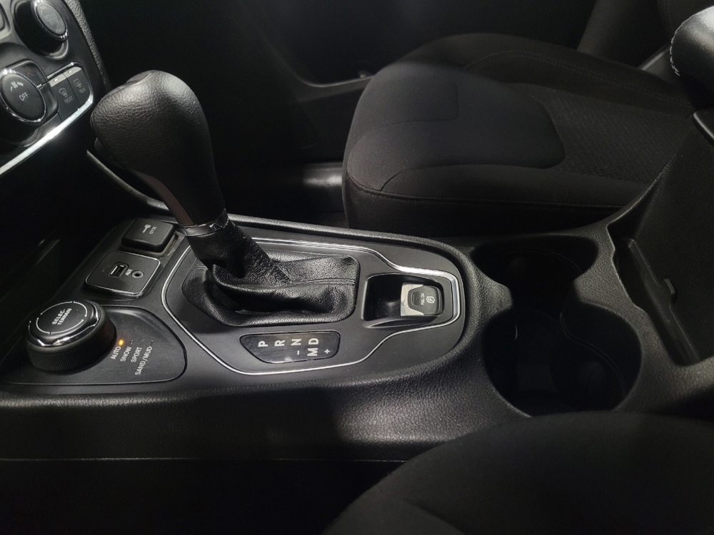 2020 Jeep Cherokee Latitude - Photo 20
