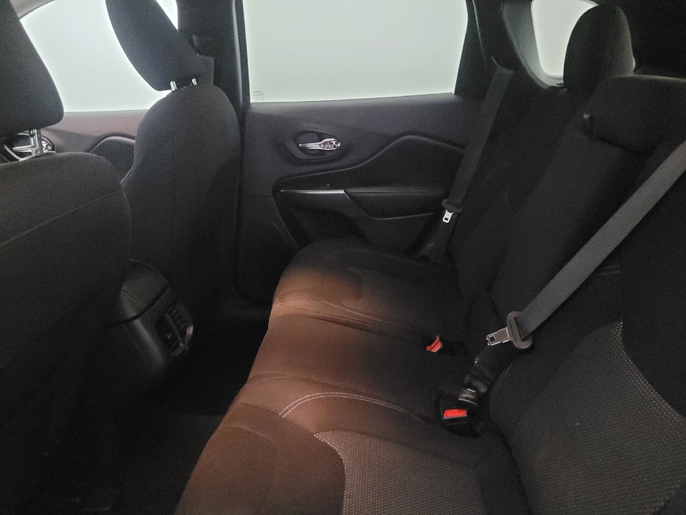 2020 Jeep Cherokee Latitude - Photo 14