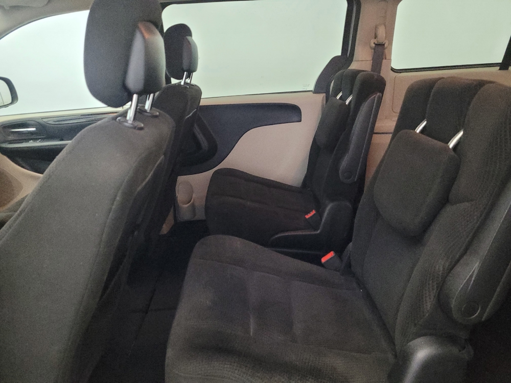 2016 Dodge Grand Caravan SE - Photo 14