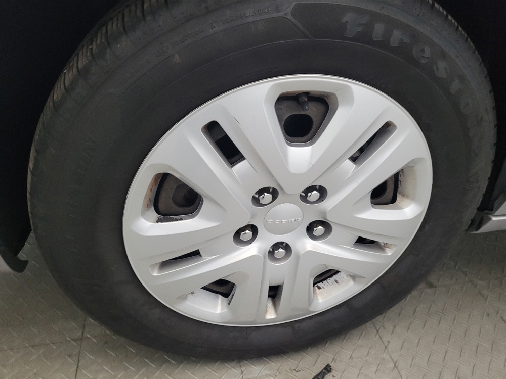 2016 Dodge Grand Caravan SE - Photo 24