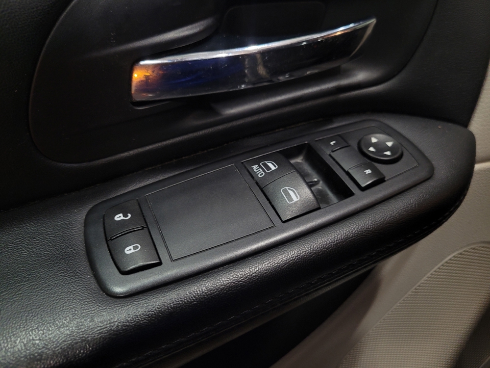 2016 Dodge Grand Caravan SE - Photo 21