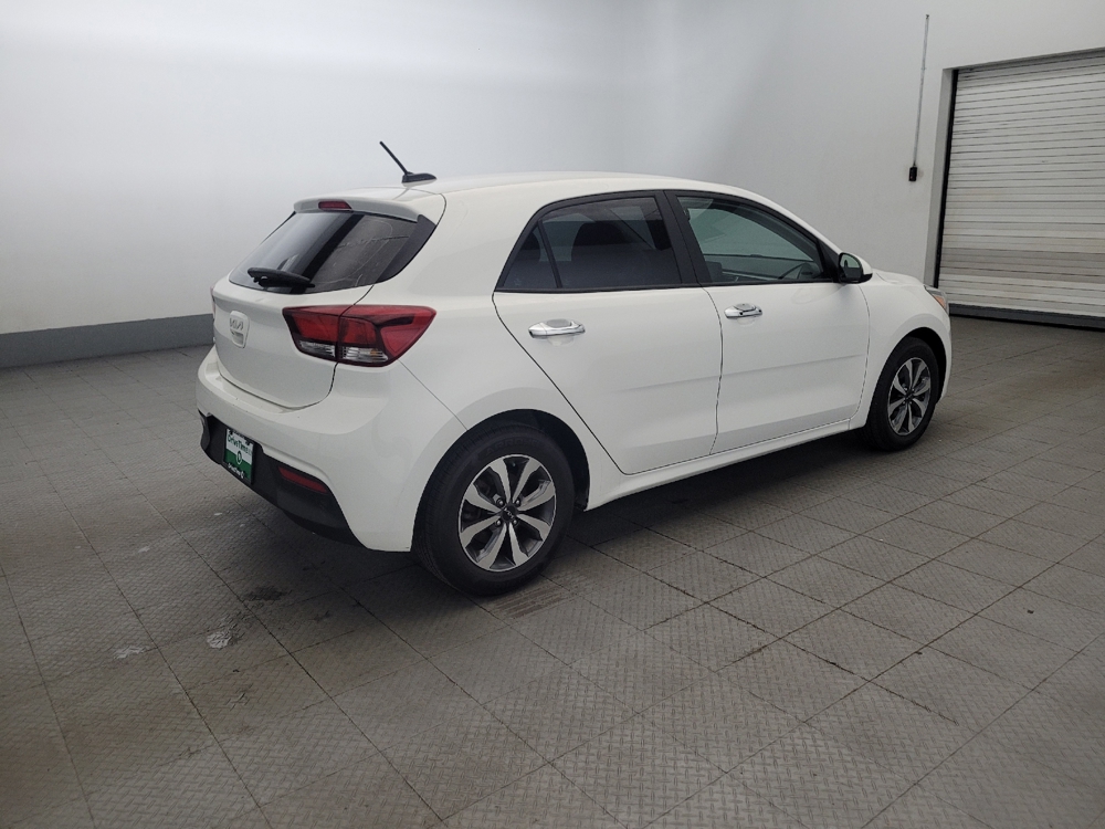 2023 Kia Rio 5-Door S - Photo 8