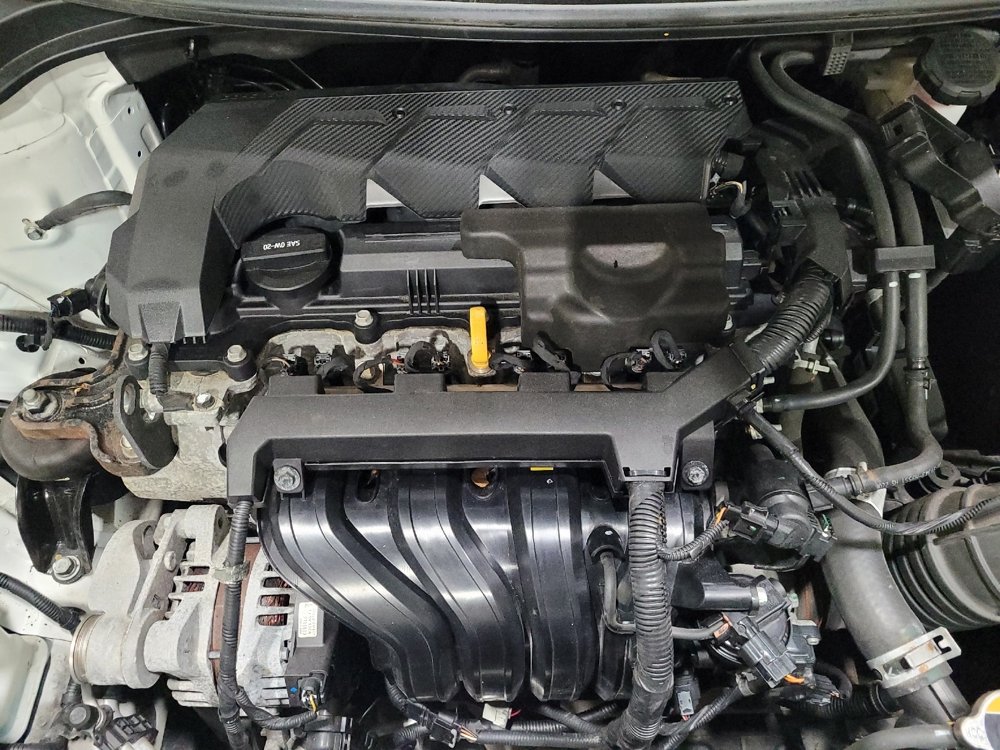 2023 Kia Rio 5-Door S - Photo 23