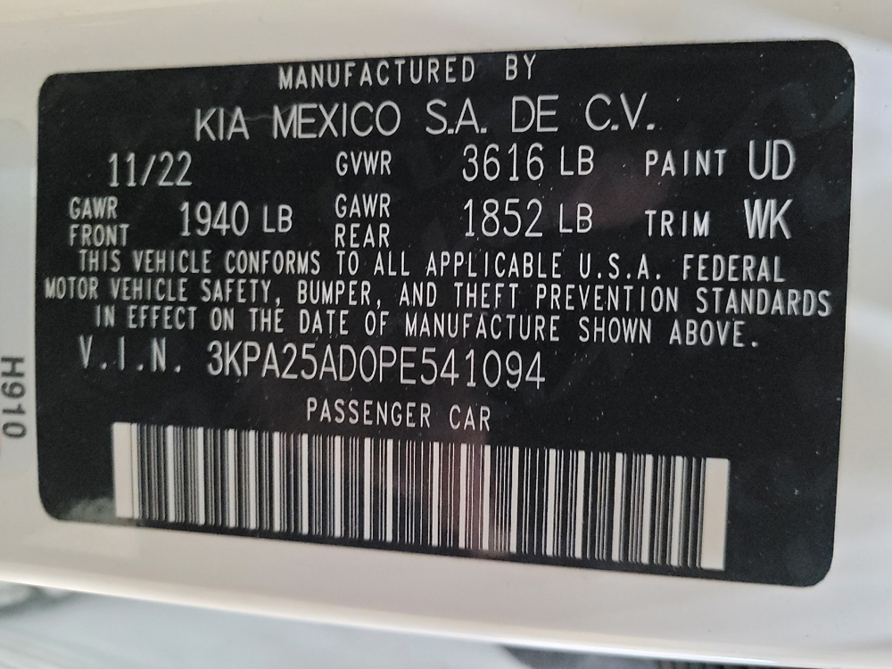 2023 Kia Rio 5-Door S - Photo 26