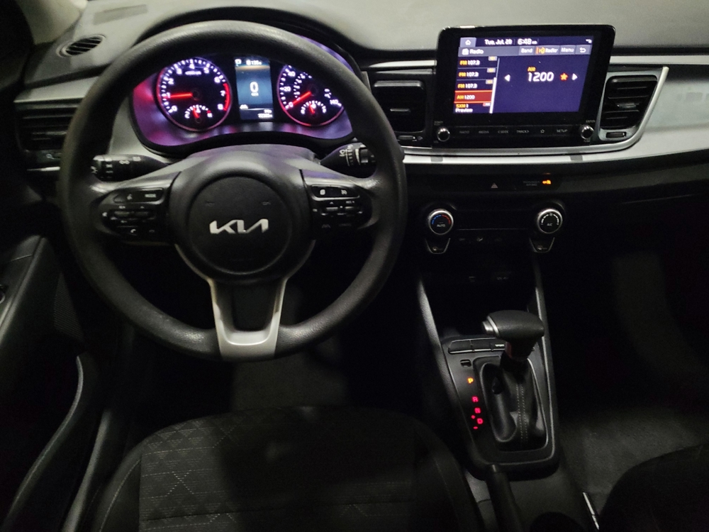 2023 Kia Rio 5-Door S - Photo 17