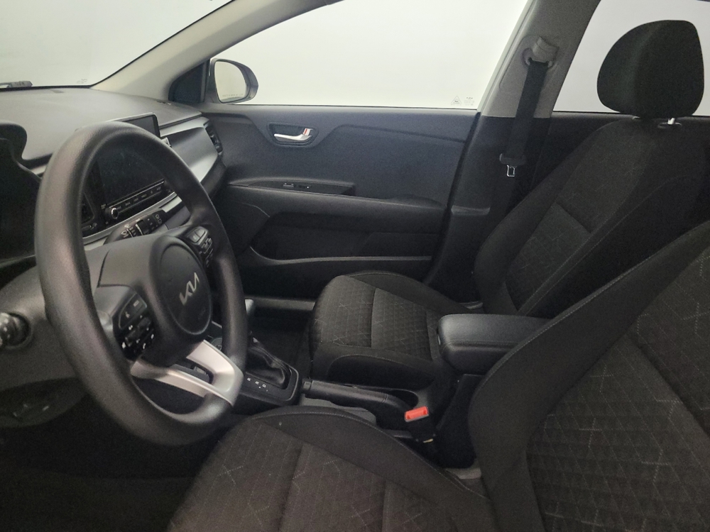 2023 Kia Rio 5-Door S - Photo 13