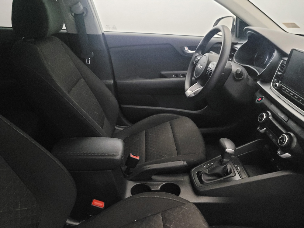 2023 Kia Rio 5-Door S - Photo 16