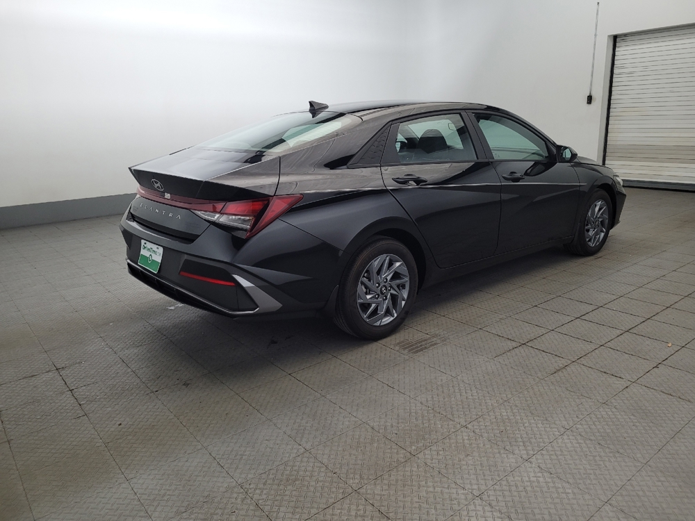 2024 Hyundai Elantra SEL - Photo 8