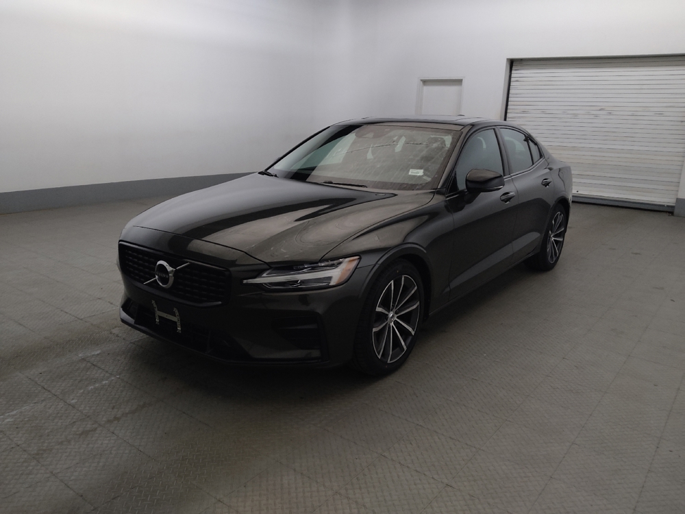 2022 Volvo S60 Momentum