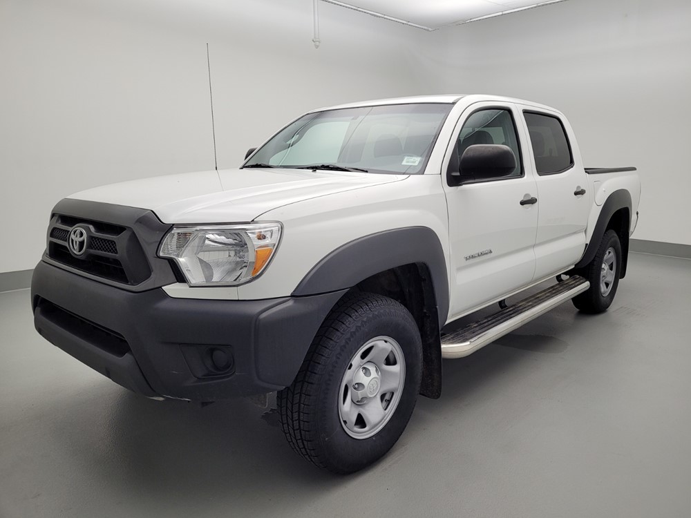 Used 2014 Toyota Tacoma Driver Front Bumper