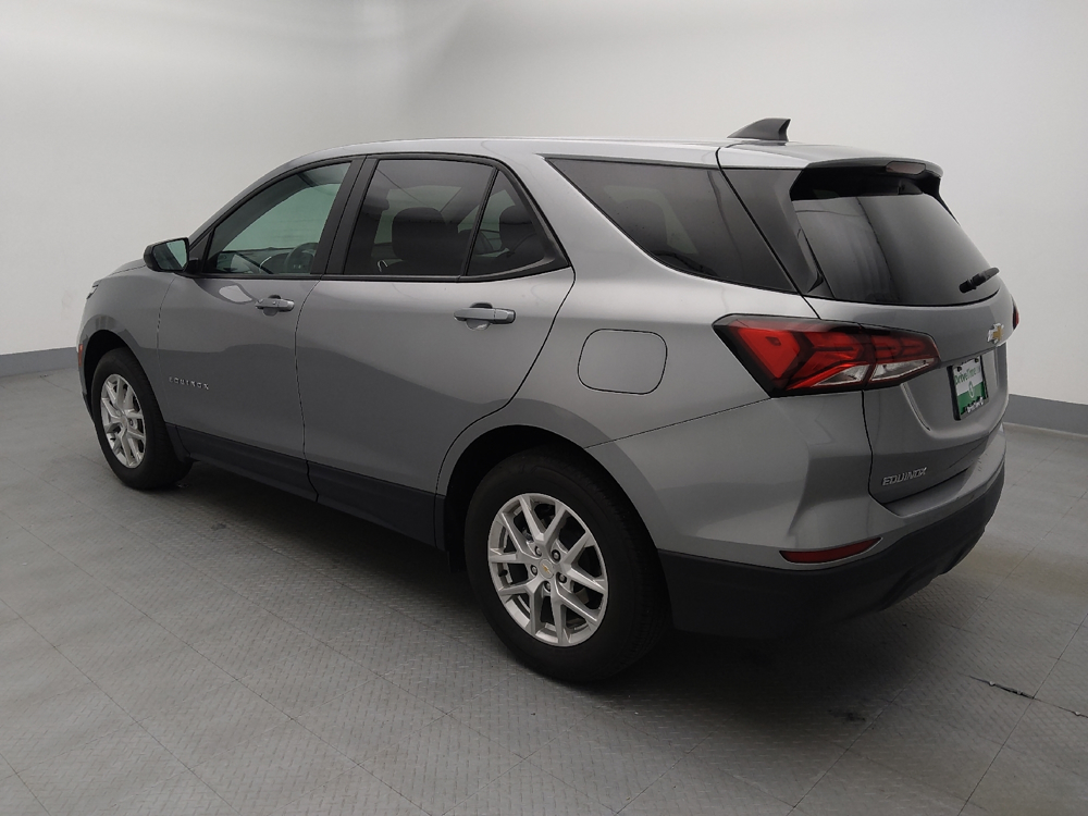 Image 3 of 2023 Chevrolet Equinox LS