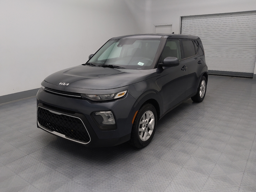 2022 Kia Soul LX's photo